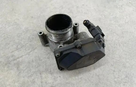 Seat Ibiza IV (6J,6P) Throttle body valve 03L128063K