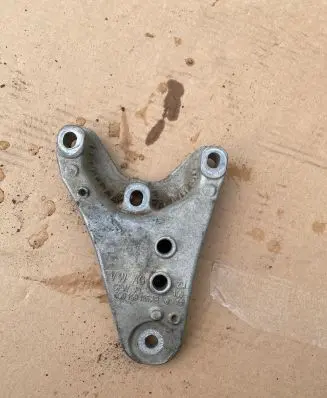 Volkswagen Polo V 6R Engine mounting bracket 6Q0199185AB
