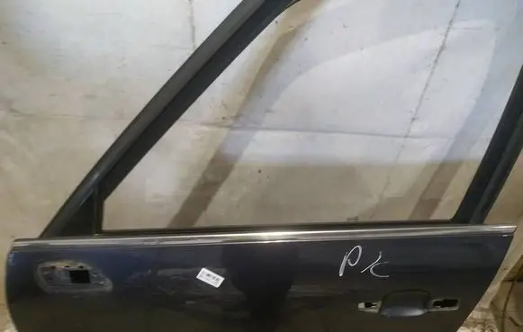 Citroen C4 Grand Picasso Front door glass trim molding