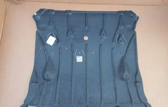 Ford Mustang Mach-E Engine splash shield/under tray LJ9B6B629AB
