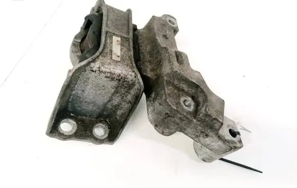 Nissan Cube Z12 Engine mount bracket 112101FA0A