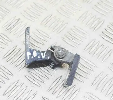 Skoda Octavia Mk3 (5E) Front door upper hinge A046573 7N0831402A