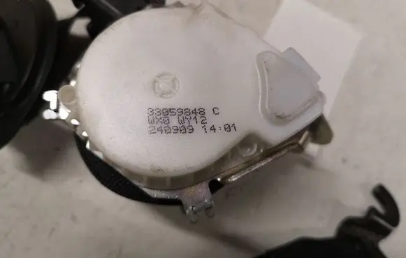 BMW 3 E90 E91 Front seatbelt 33059848 33035173