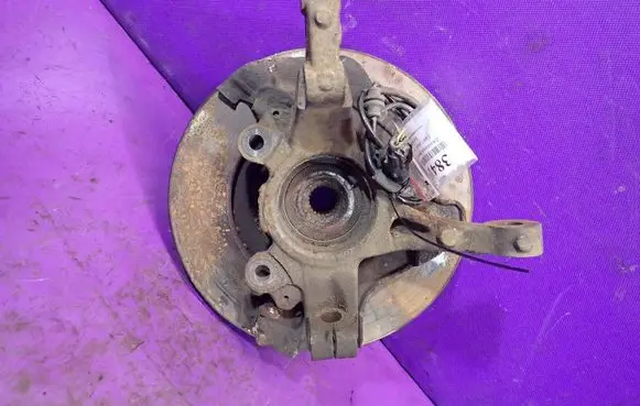 Fiat Linea Front wheel hub spindle knuckle