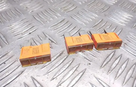 Peugeot 406 Fuse 