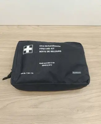 BMW X5 E70 First aid kit 7261178