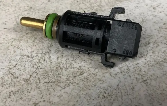 BMW 3 E90 E91 Coolant temperature sensor 1433077