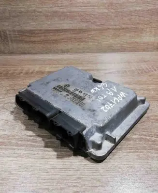 Volkswagen PASSAT B5 Engine control unit/module ECU 038906018fg 0281010063