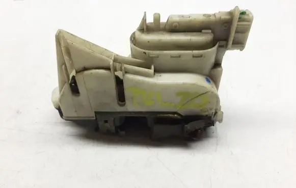 Volkswagen Golf III Rear door lock 1H4862153