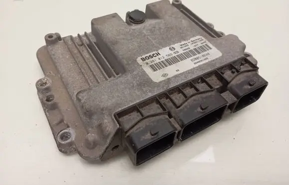 Suzuki Grand Vitara II Engine control unit/module 8200518648 8200561686 0281012569