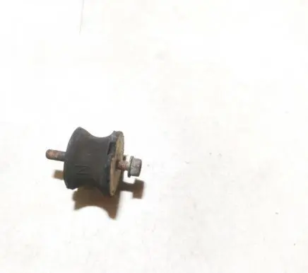 BMW 5 E39 Engine mount bracket 1094916
