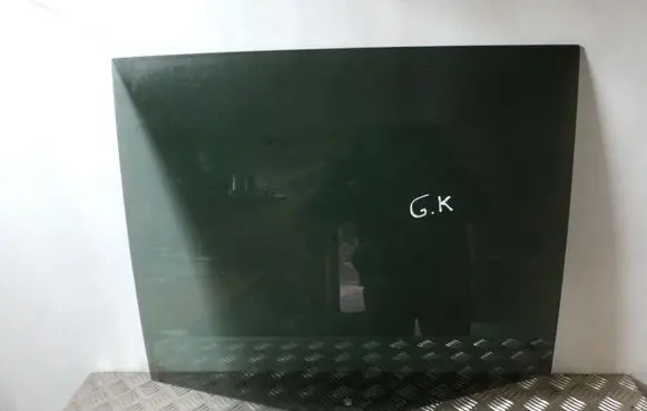 Volkswagen Touran II Rear door window glass