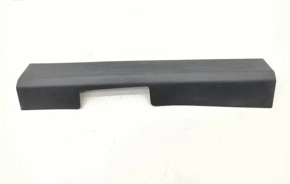Nissan Rogue Front sill trim cover 769526RR0A