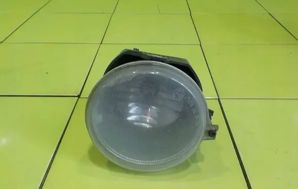 Chrysler 300 - 300C Front fog light PRAWY LEWY