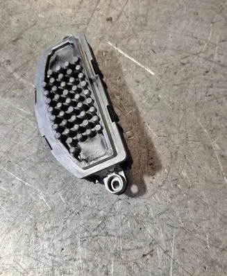 Volkswagen PASSAT B8 Heater blower motor/fan resistor 3Q0907521A MB4998000144