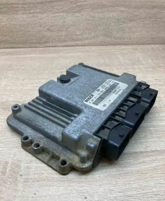 Renault Master II Engine control unit/module ECU 8200311550 0281011724 Used