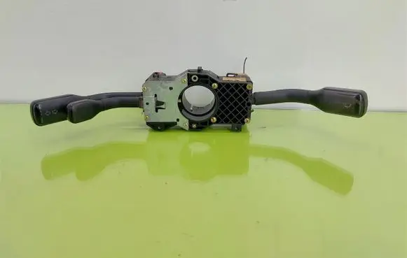 Audi A4 S4 B5 8D Indicator stalk 8D0953513