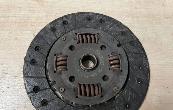 Audi A3 S3 8L Clutch pressure plate 06A141031H