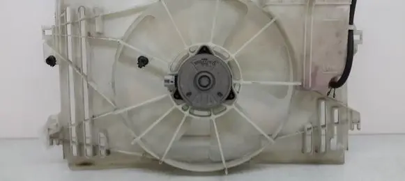 Toyota Avensis T250 Radiator cooling fan shroud 167110D090