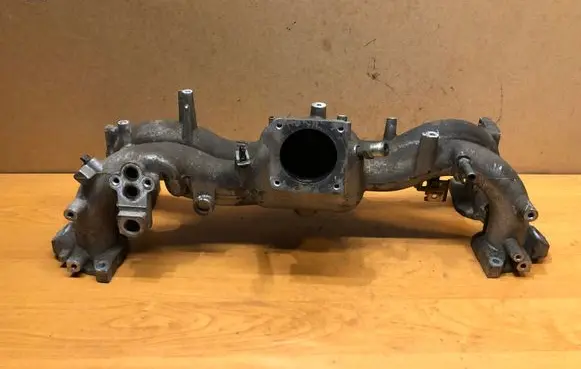 Subaru Legacy Intake manifold AB790