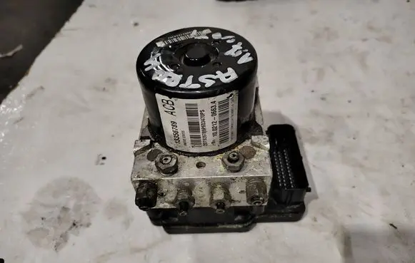 Opel Astra J ABS Pump 13356789
