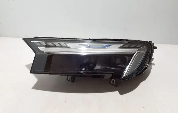 Audi Q7 4M Headlight/headlamp 4M0941085D