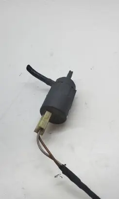 Volvo V70 Windscreen/windshield washer pump