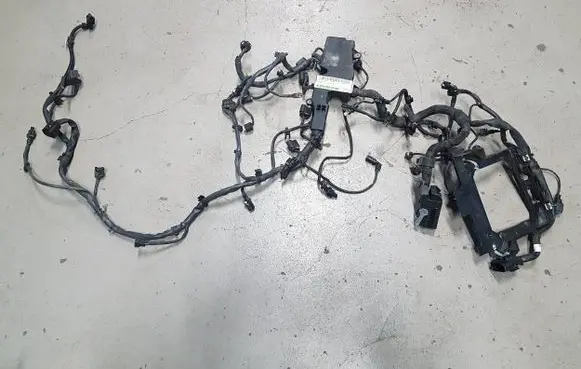 Mercedes-Benz C AMG W205 Other engine bay part A2740105106 421920B03