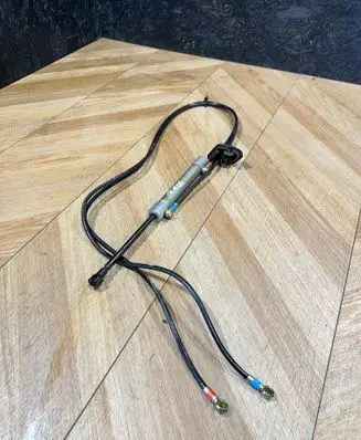 Mercedes-Benz E W211 Tailgate/trunk strut/damper 2118000048