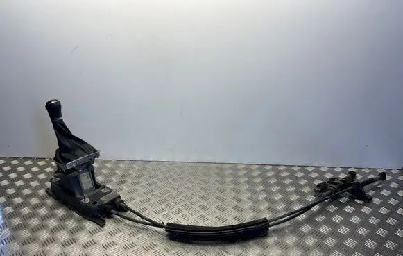Volkswagen Tiguan Gear shifter/selector 5N0711049G 29082007 132930