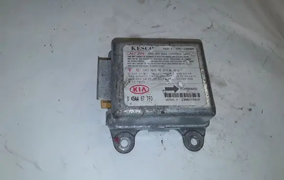 KIA Clarus Airbag control unit/module SAT2000A 0K9AA677F0