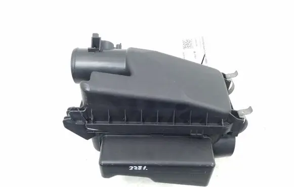 Toyota Urban Cruiser (XP110) Air filter box 1770047140