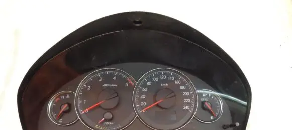 Subaru Legacy Speedometer (instrument cluster) 85002AG01