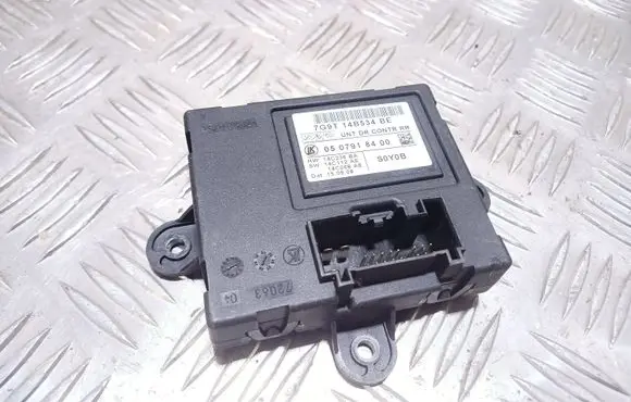 Jaguar XF X250 Door control unit/module 7G9T14B534BE
