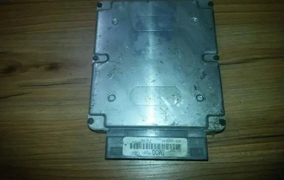 Ford Fiesta Engine control unit/module 96fb12a650fc dpc-520