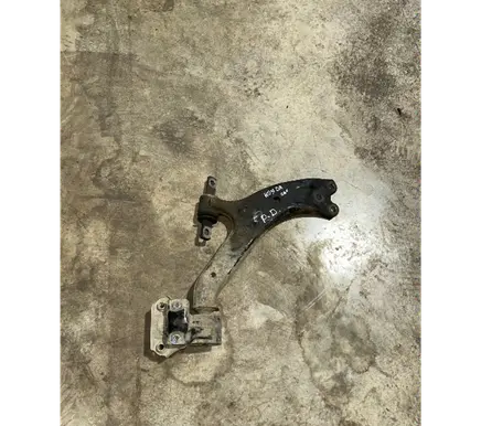 Honda CR-V Front lower control arm/wishbone