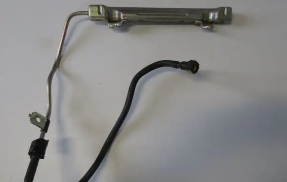 Toyota Verso Fuel main line pipe