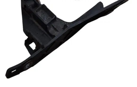 Audi A4 S4 B7 8E 8H Front bumper mounting bracket 8E0805363