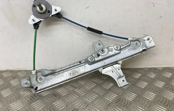 Peugeot 208 Rear window lifting mechanism without motor 9673153880