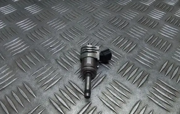 Fuel injector