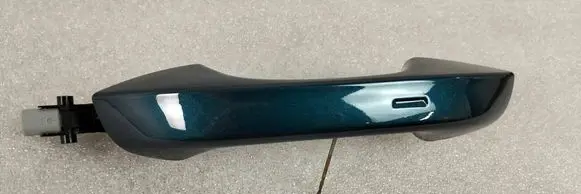 Volkswagen Tiguan Front door exterior handle 5H0837205M