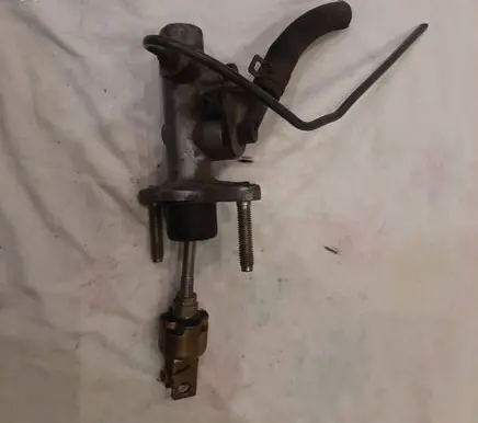 Toyota Yaris Clutch slave cylinder 