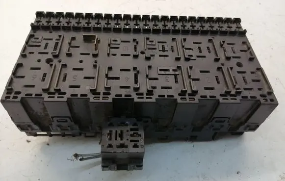Volkswagen Transporter - Caravelle T4 Fuse box set 357937039