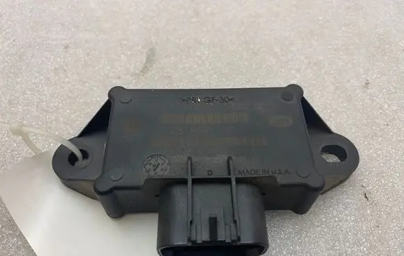 Chrysler Pacifica Fuel injection pump control unit/module 68193711AC