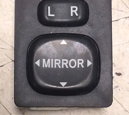 Toyota Corolla Verso AR10 Wing mirror switch 769746B 183574