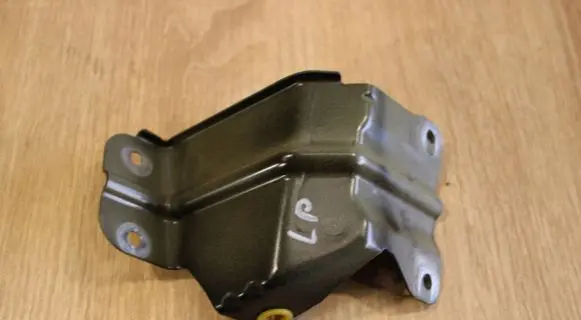 Chevrolet Captiva Fender mounting bracket