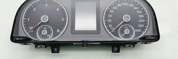 Volkswagen Caddy Speedometer (instrument cluster) 2K0920866A