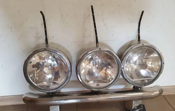 Toyota Land Cruiser (HDJ90) Non-factory (optional) fog light 