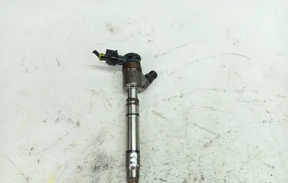 Fuel injector