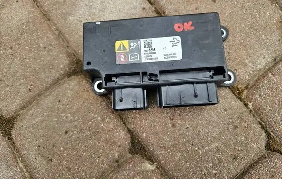 Opel Insignia B Airbag control unit/module 13526698
